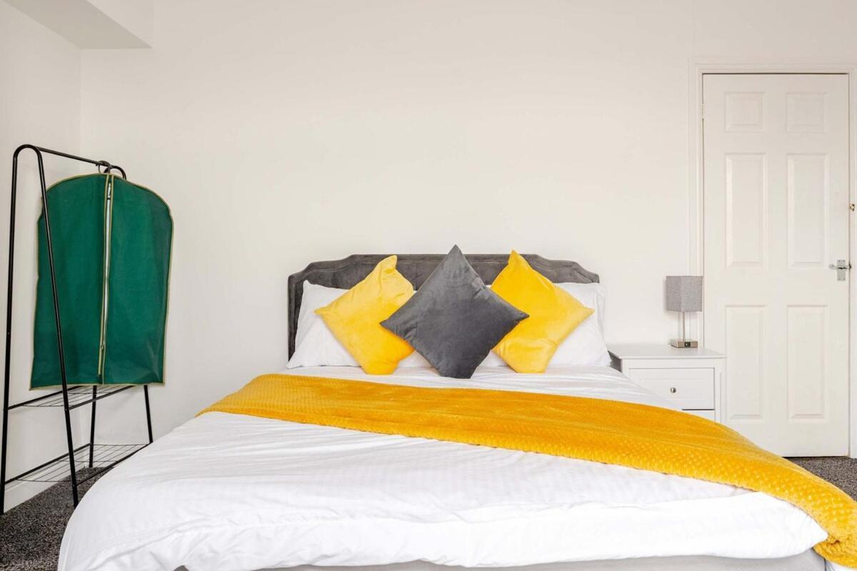 2 Min Walk Etihad Stadium & Coop Arena - 3Br, Free Parking Manchester Exterior photo